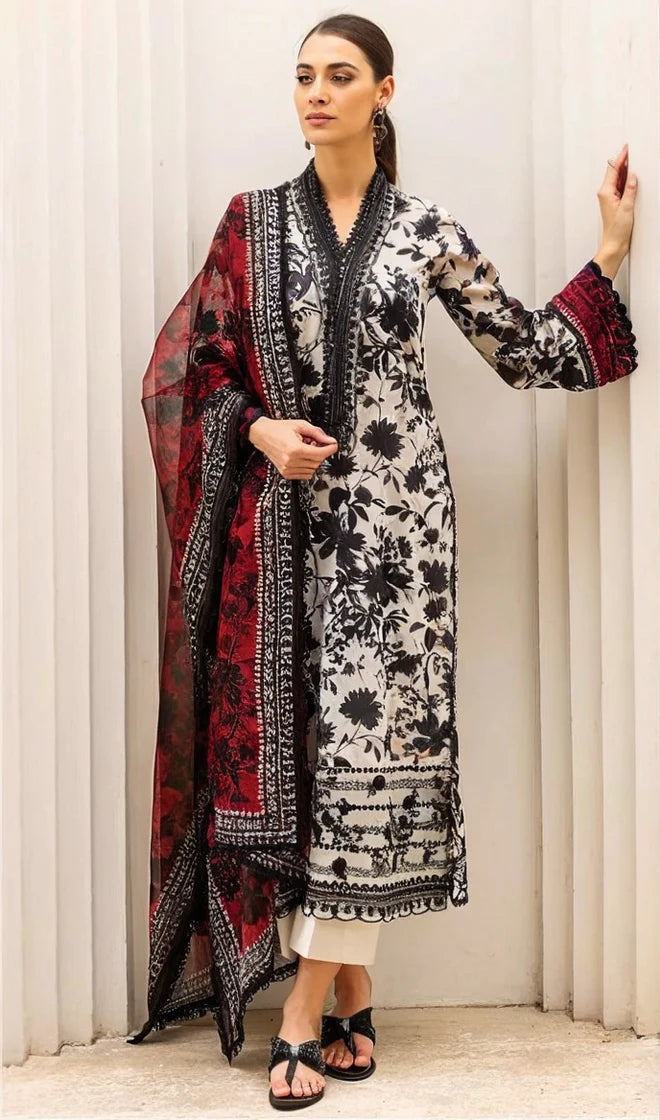 Zainab Chottani Khaddar Embroidered 3 Piece | ZC107